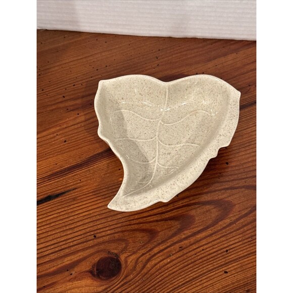 Vintage Valley Vista California Pottery Leaf Dish With Lid Pink And Cream - Picture 3 of 14